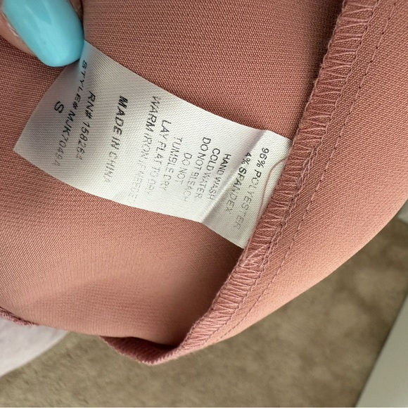 Elegant Pink Women's Blazer - Picture 4 of 4